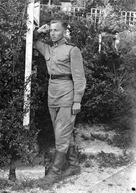 М.Є. Босенко на службі в армії, 1945 р.